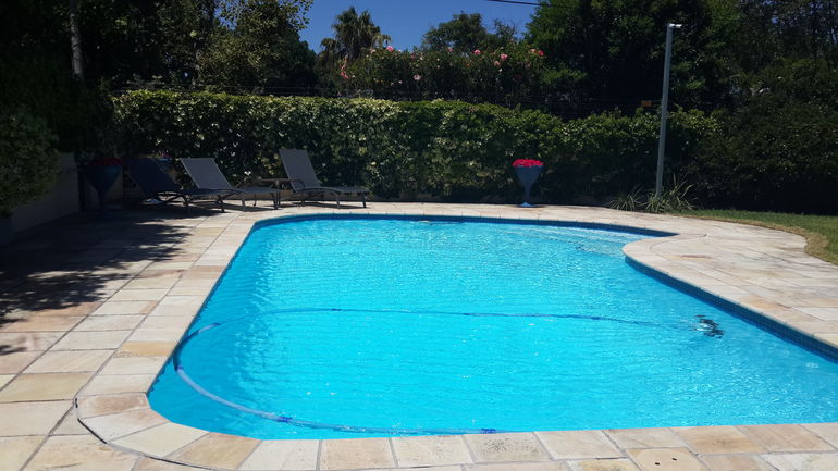 Villa Karibu - Swimming Pool