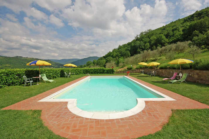 PoolOfHouse
