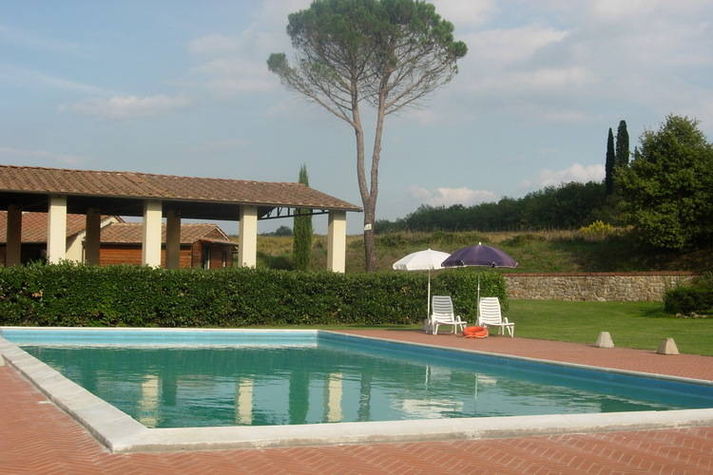PoolOfHouse