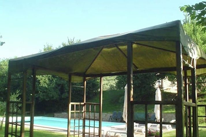 PoolOfHouse
