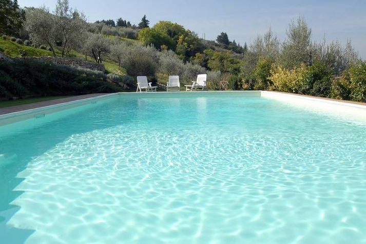 PoolOfHouse