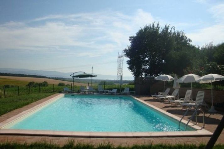 PoolOfHouse