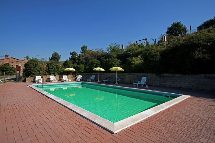 PoolOfHouse