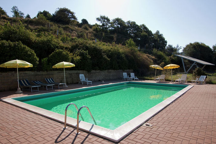 PoolOfHouse