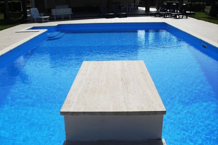 PoolOfHouse