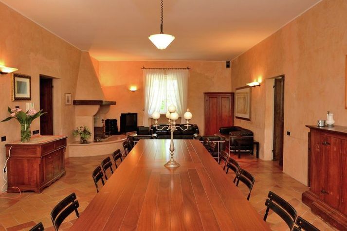 DiningRoom