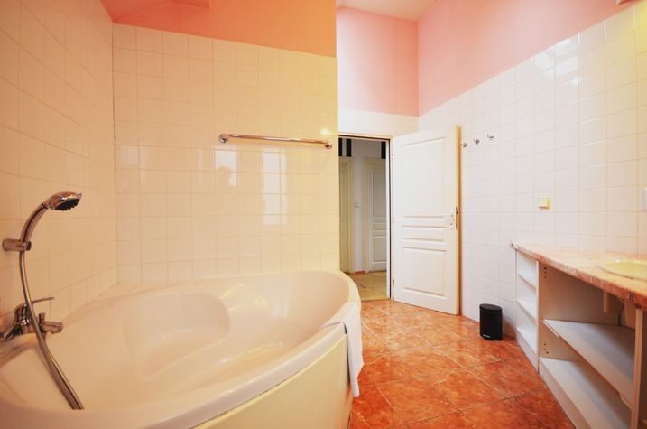 First bathroom - Family apartment - Old Town Square - Prague