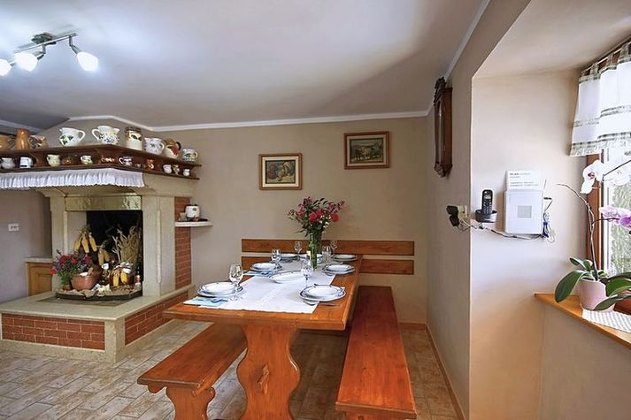 DiningRoom