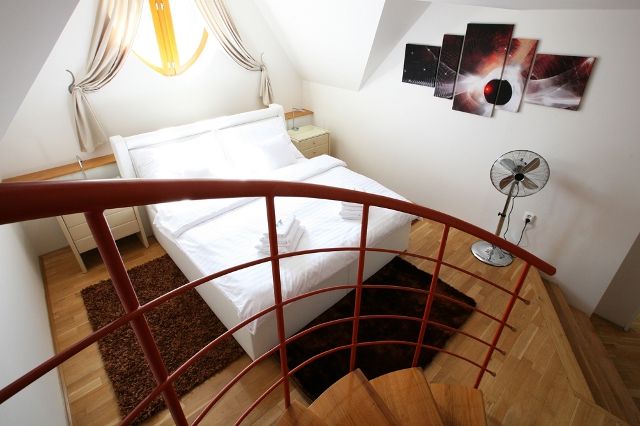 First bedroom - Apartment Attic Kozi - Old Town Square - Prague