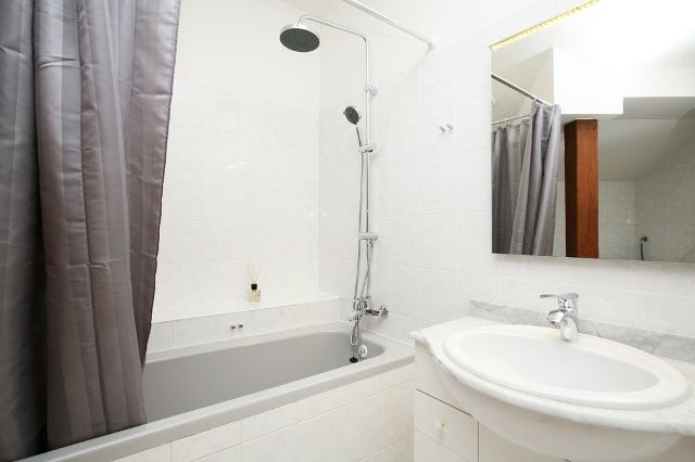 Second bathroom - Apartment Attic Kozi - Old Town Square - Prague