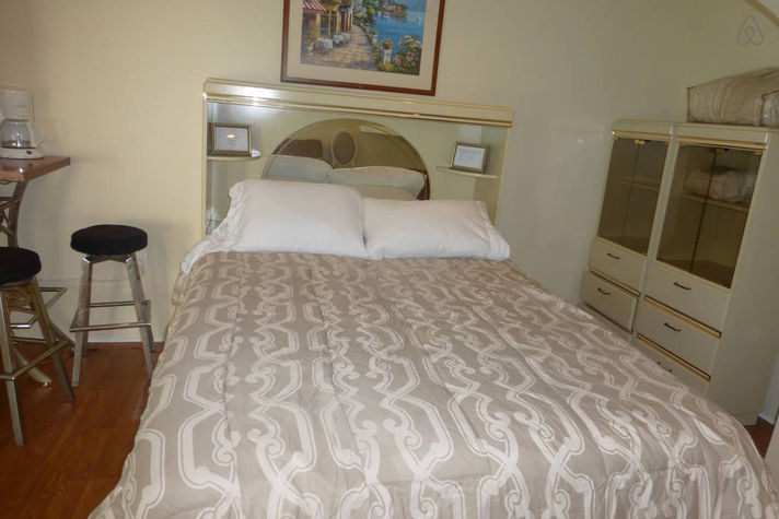 Holiday Home walk to Mondarin Hotel