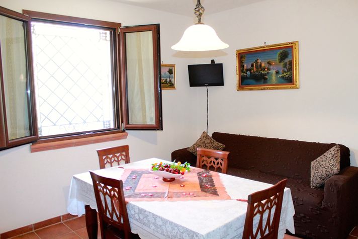 Living room - Kitchen