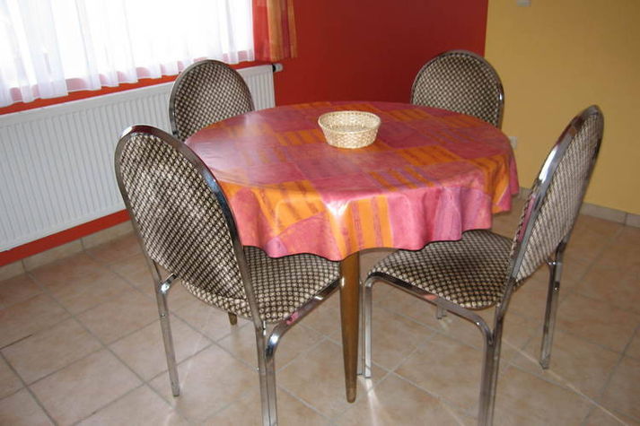 DiningRoom