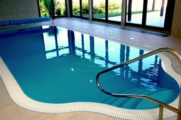 PoolOfHouse