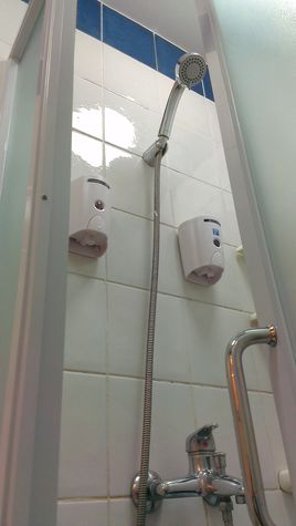 Shampoo and bath gel are complimentary.