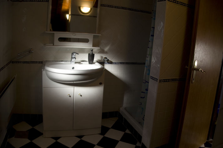 Upper bathroom