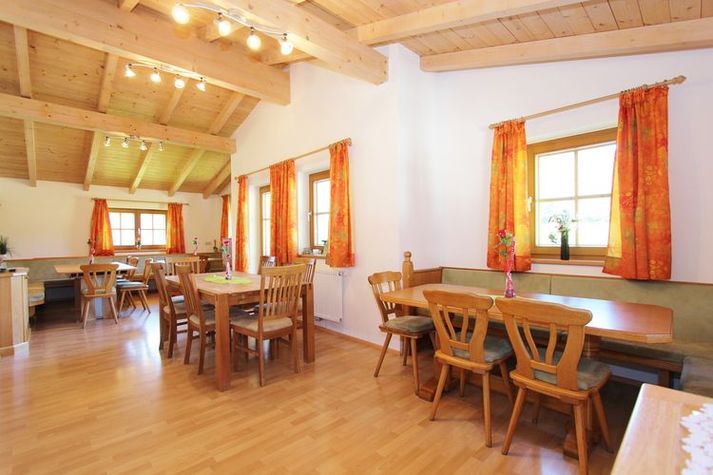 DiningRoom