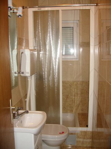 Modern bathroom
Modern bathroom