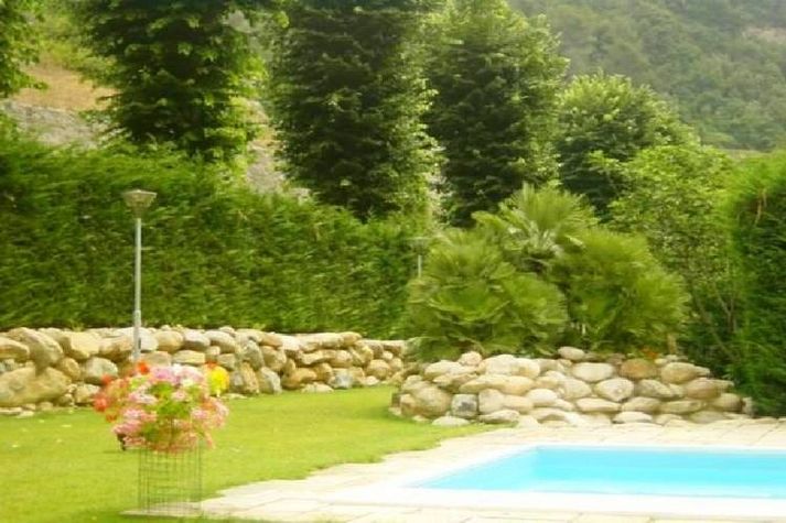 PoolOfHouse