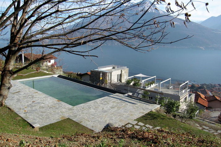 PoolOfHouse
