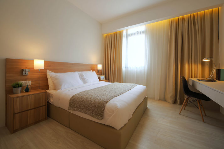 Bedroom with queen bed