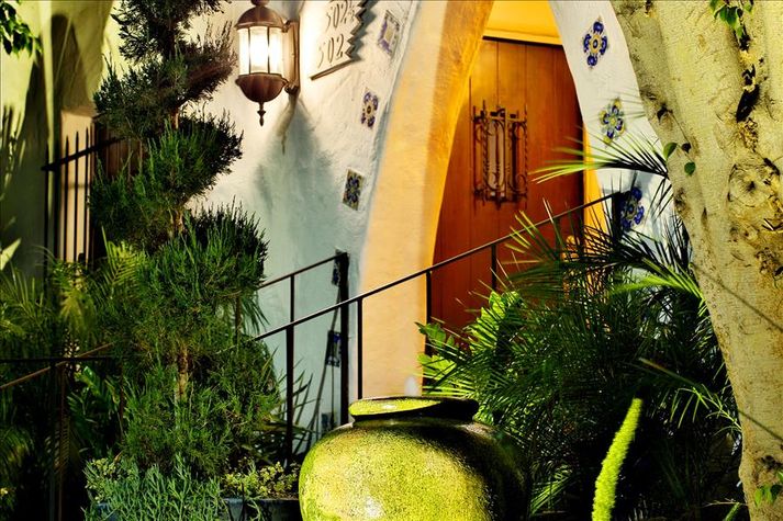 The West Hollywood Home | Luxury Villa by Owner
The West Hollywood Home | Luxury Villa by Owner