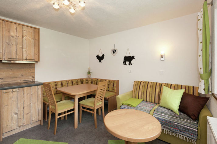 DiningRoom
