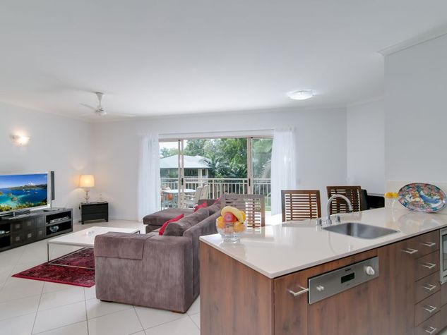 Spacious living room