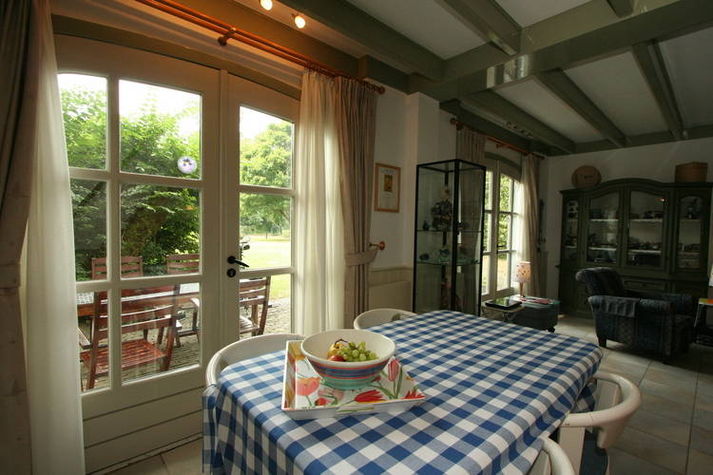 DiningRoom