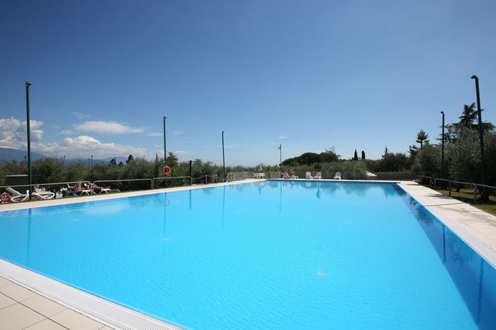 PoolOfHouse