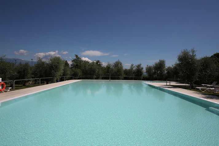 PoolOfHouse