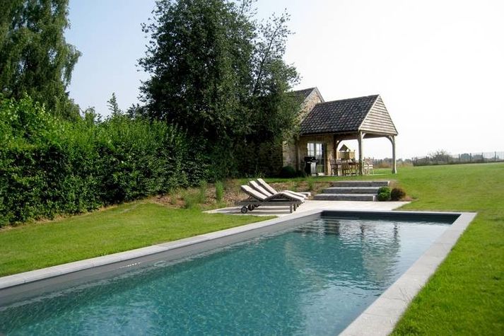 PoolOfHouse