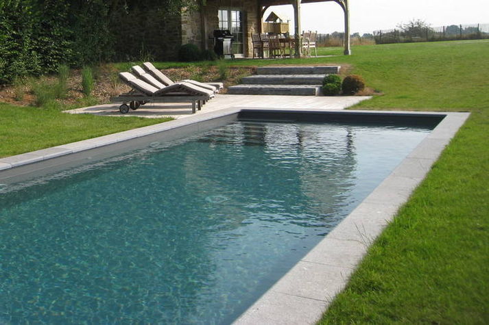 PoolOfHouse