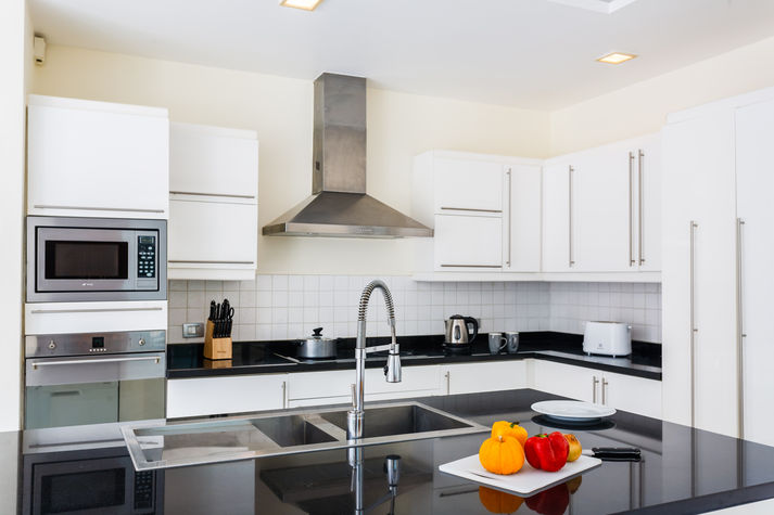 Fully equipped western kitchen
Fully equipped western kitchen