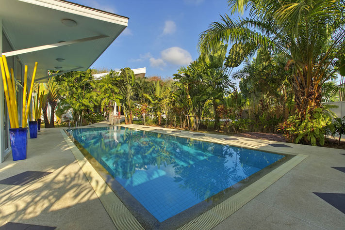 private pool
private pool