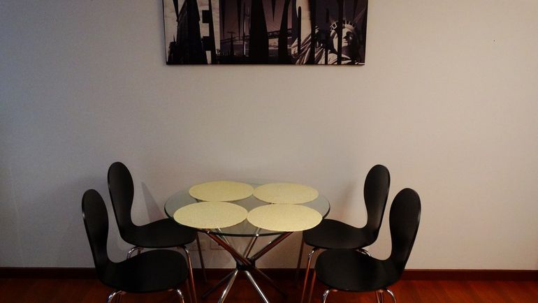 Small dingin table for 4
