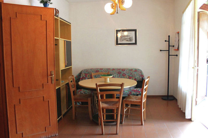 DiningRoom