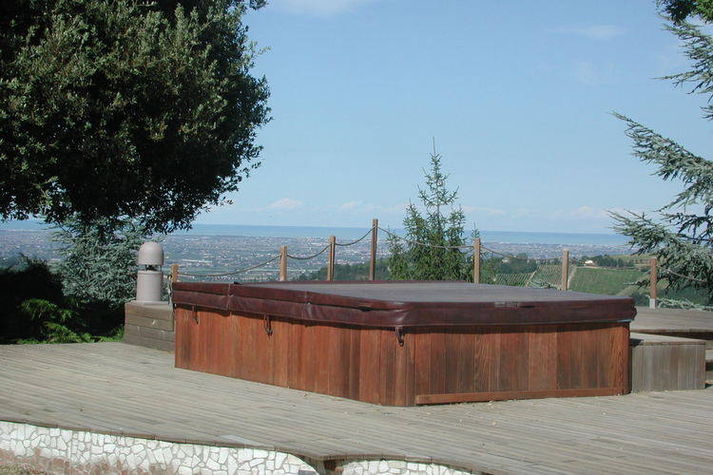 PoolOfHouse
