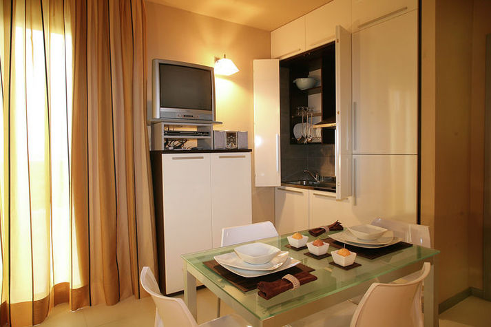 DiningRoom
