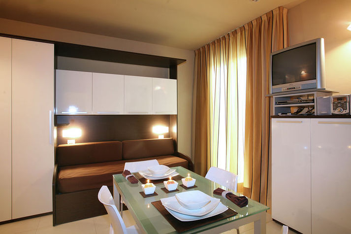DiningRoom