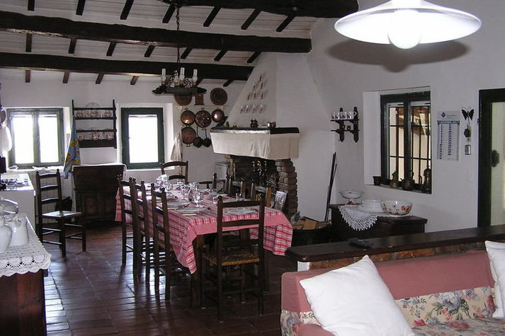 DiningRoom