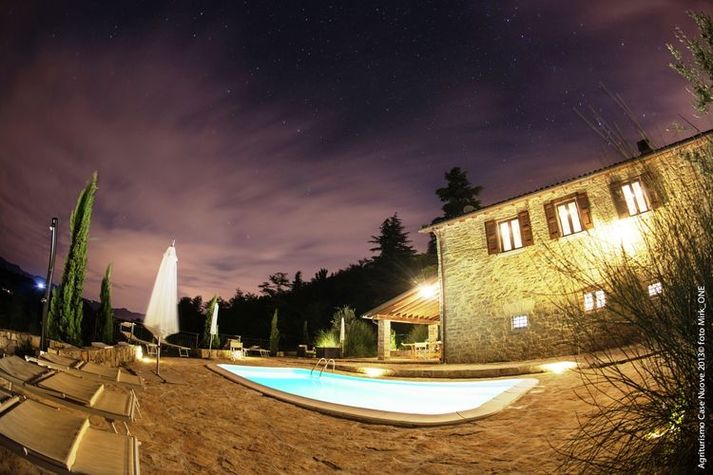 PoolOfHouse