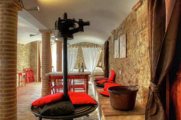 DiningRoom