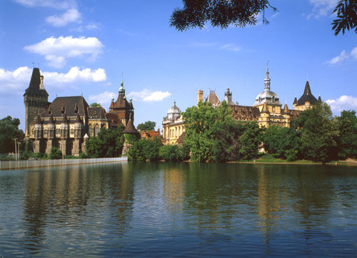 City park and Vajdahunyad castle
