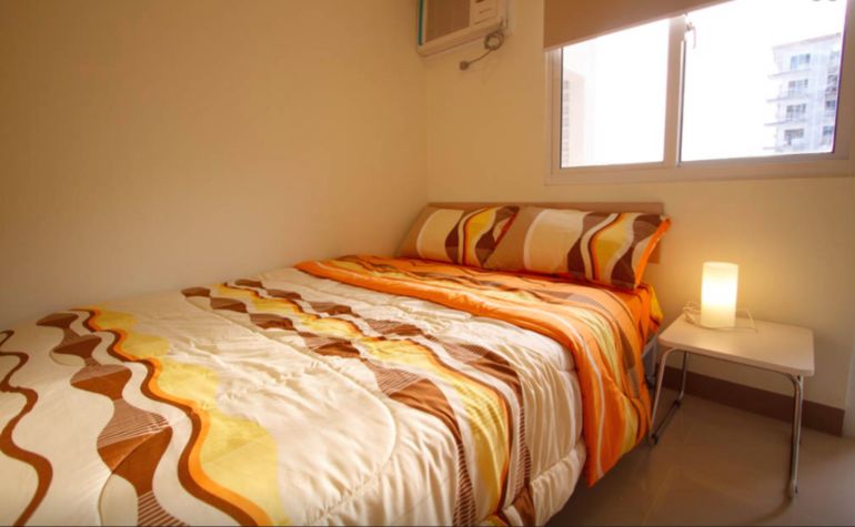 Queen size bed