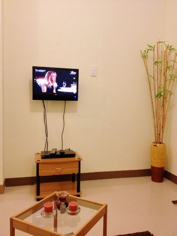 TV with Cable Channels