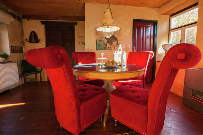 DiningRoom