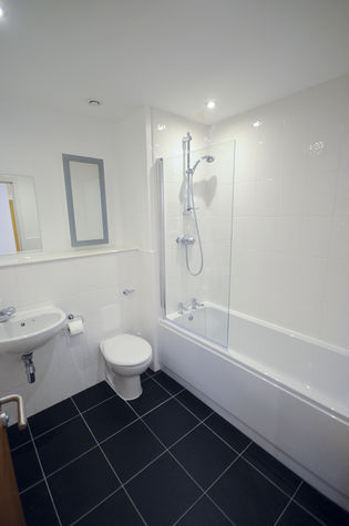 Main bathroom