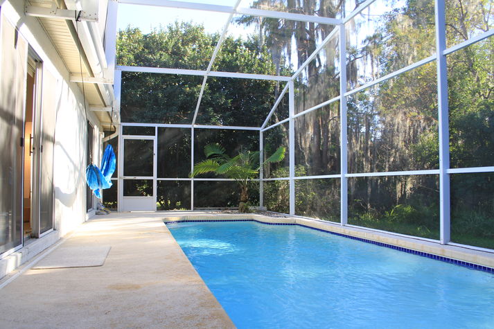 Pool (left side)