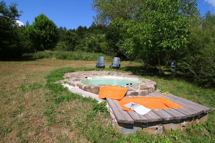 PoolOfHouse